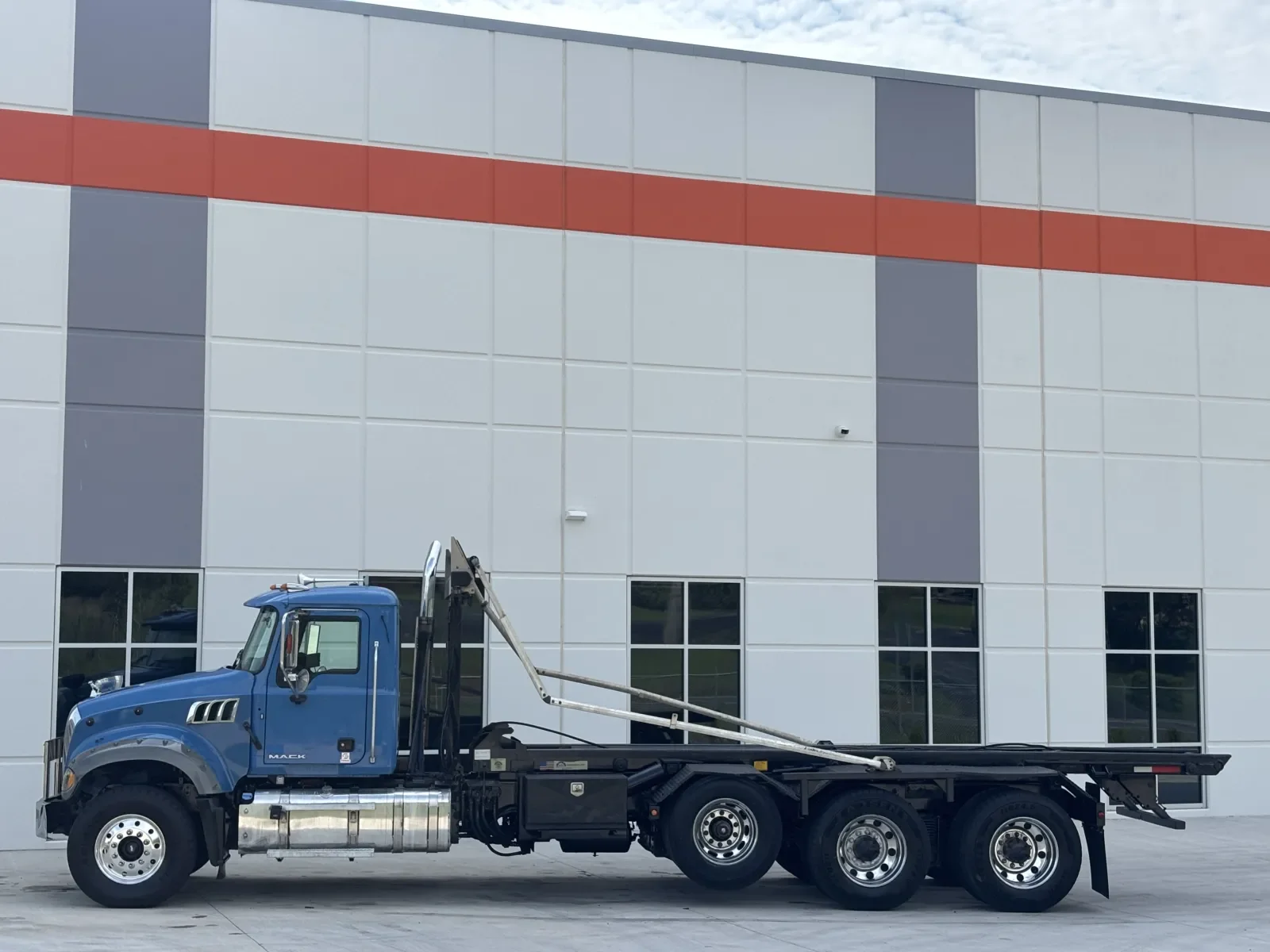 2015 Mack Granite in Greer, SC — photo 4