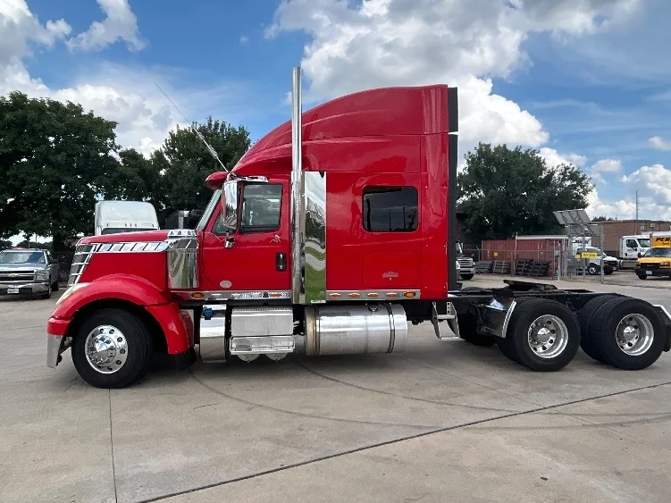 2017 International LoneStar - image 4