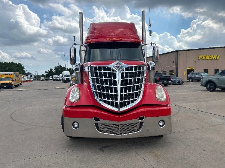 2017 International LoneStar - image 2