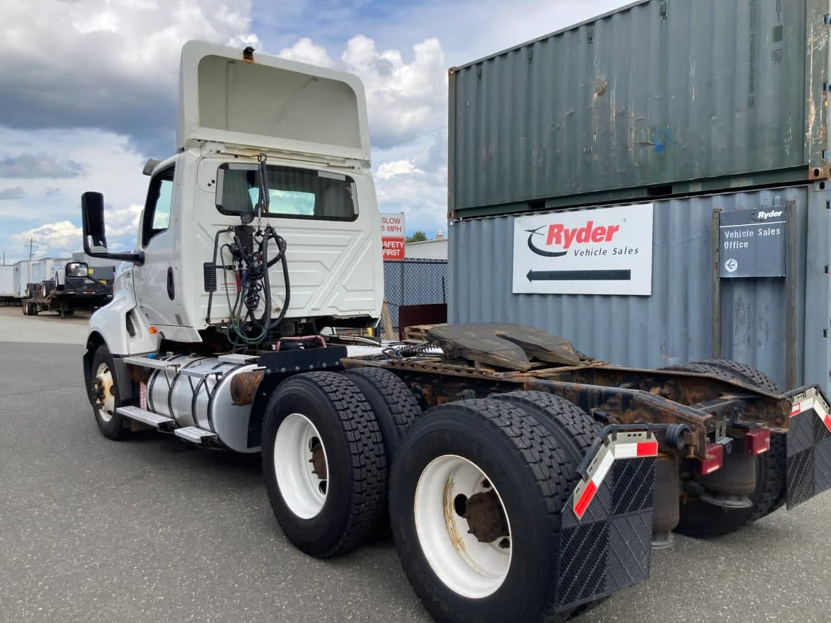 2019 International LT in Springfield, MA — photo 6