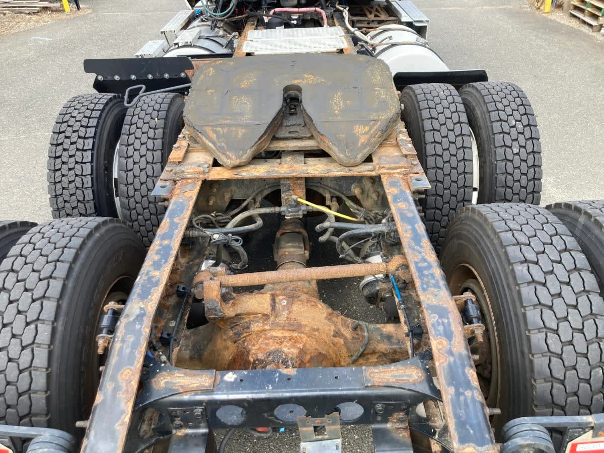2019 International LT in Springfield, MA — photo 7