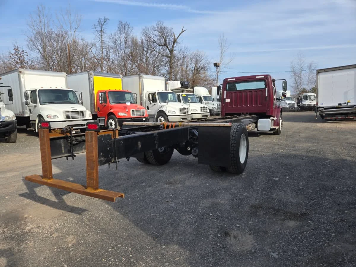 2019 Freightliner M2 106 in Bensalem, PA — photo 4
