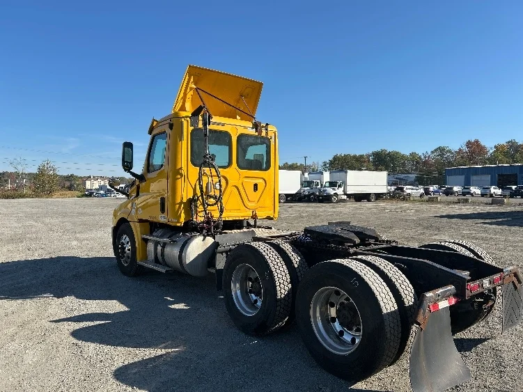 2019 Freightliner in Braintree, MA — photo 5