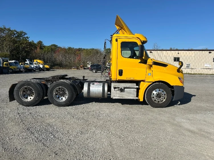 2019 Freightliner in Braintree, MA — photo 8