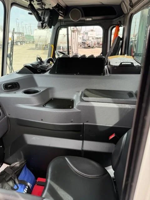 2026 Peterbilt 520 in Houston, TX — photo 11