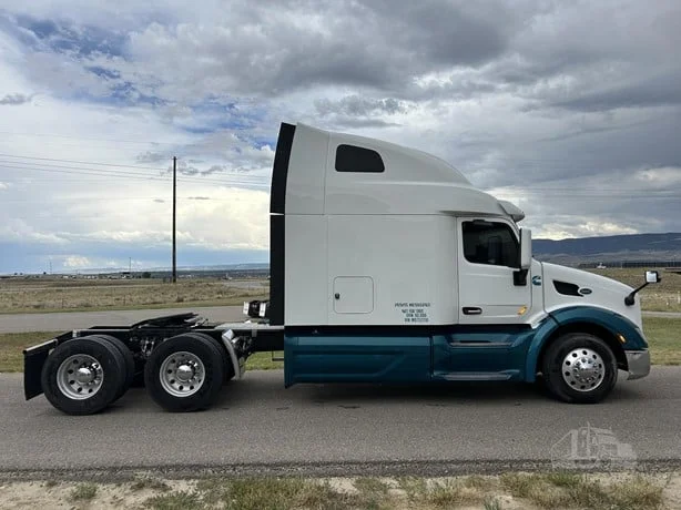 2021 Peterbilt 579 in Casper, WY — photo 6
