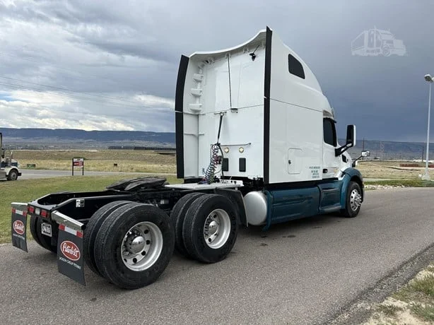 2021 Peterbilt 579 in Casper, WY — photo 5