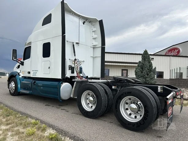 2021 Peterbilt 579 in Casper, WY — photo 3