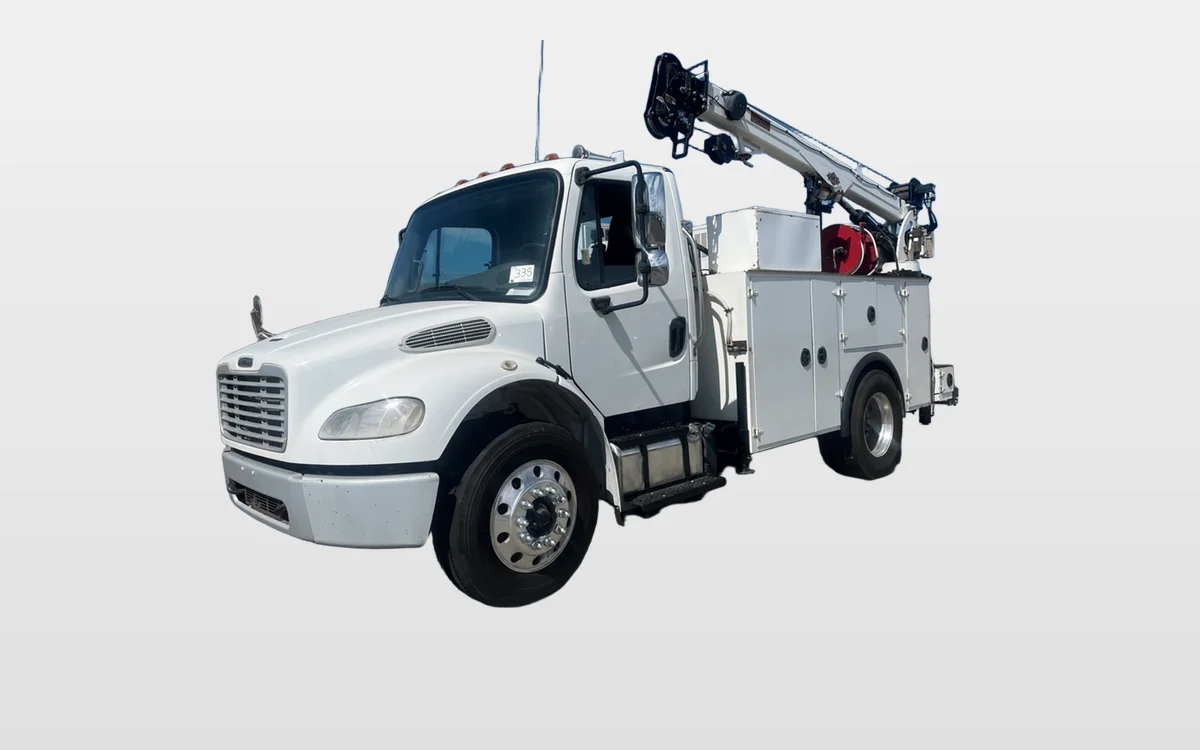2016 Freightliner M2 106 - image 1
