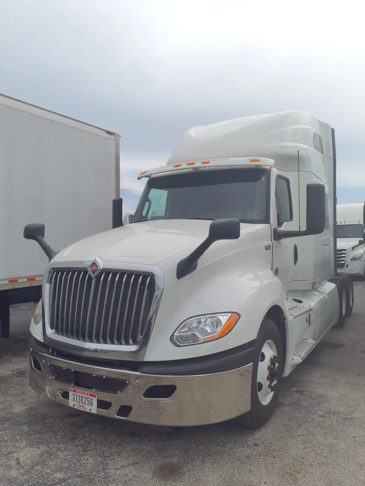 2020 International LT in Miami, FL