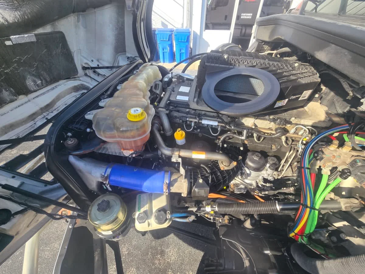 2020 Freightliner Cascadia in Tampa, FL — photo 9