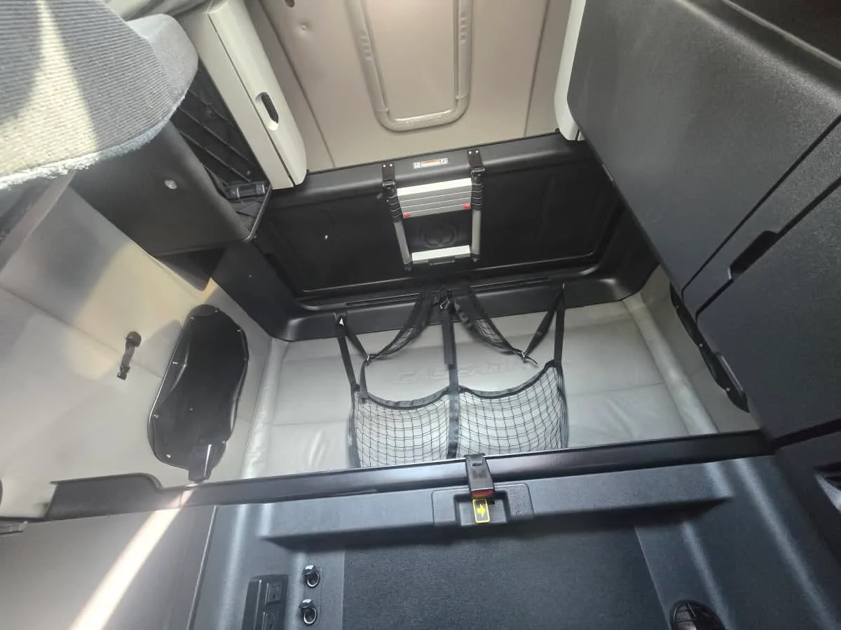 2020 Freightliner Cascadia in Tampa, FL — photo 8