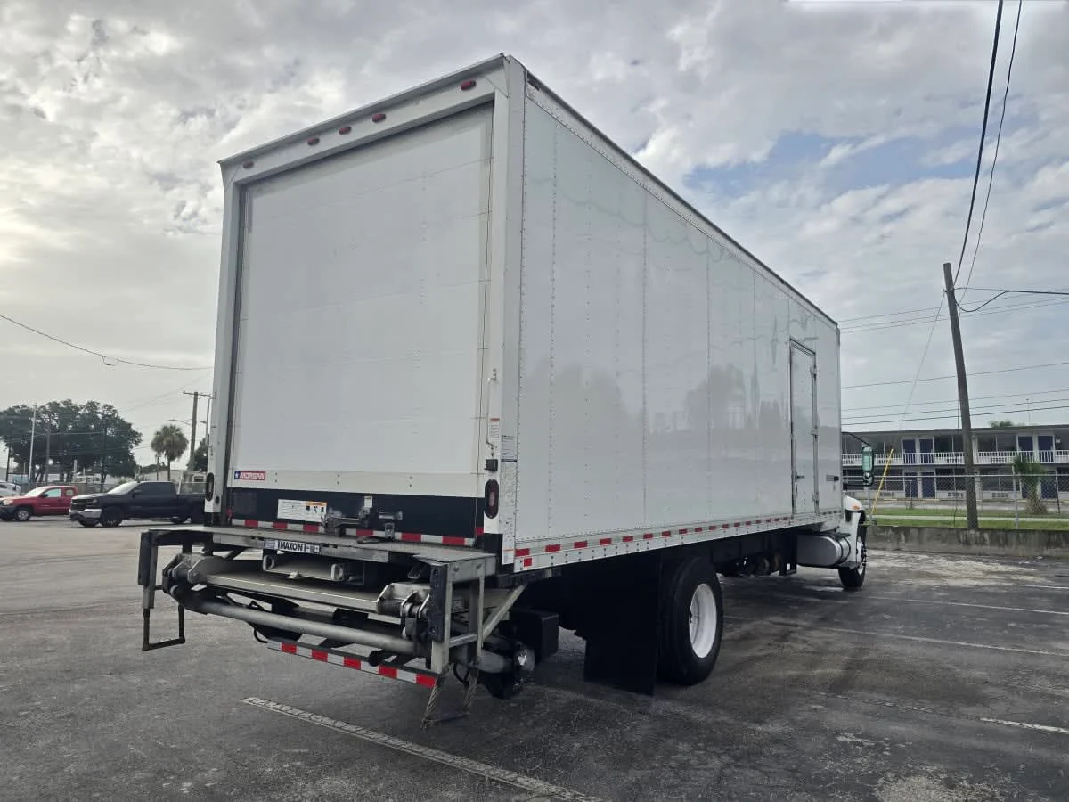 2020 International MV in Tampa, FL — photo 6