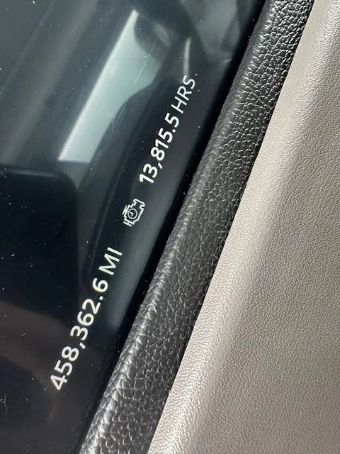 2023 Peterbilt 389 - image 8