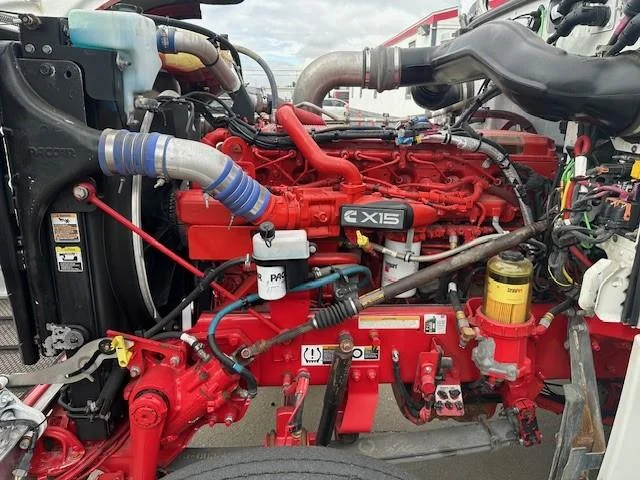 2023 Peterbilt 389 in Fontana, CA — photo 6