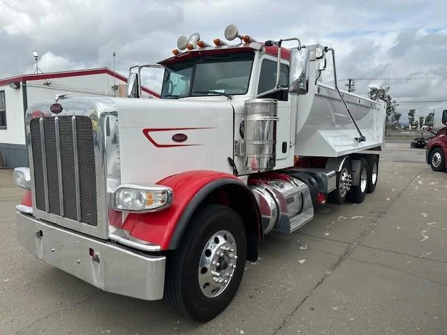 2023 Peterbilt 389 in Fontana, CA — photo 15