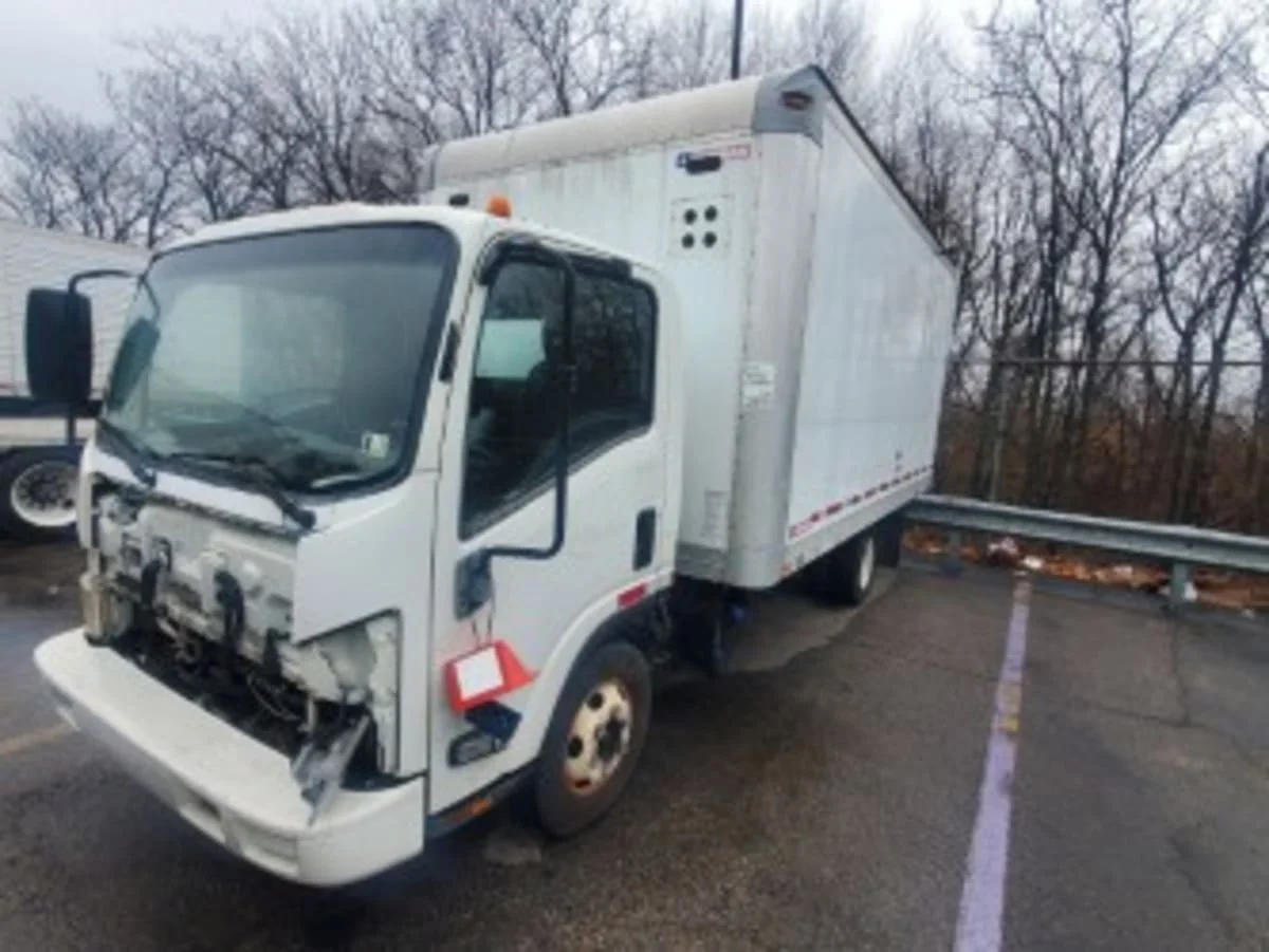 2012 Isuzu NPR - image 3