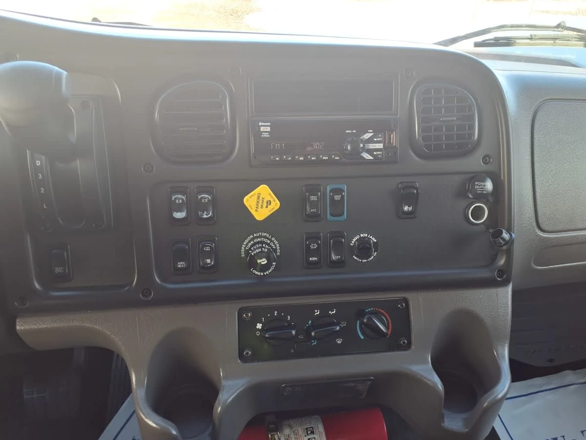 2020 Freightliner M2 106 in Taylor, MI — photo 11