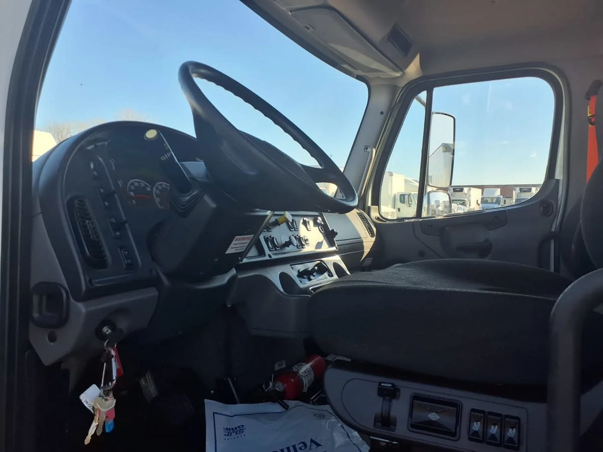 2020 Freightliner M2 106 in Taylor, MI — photo 7