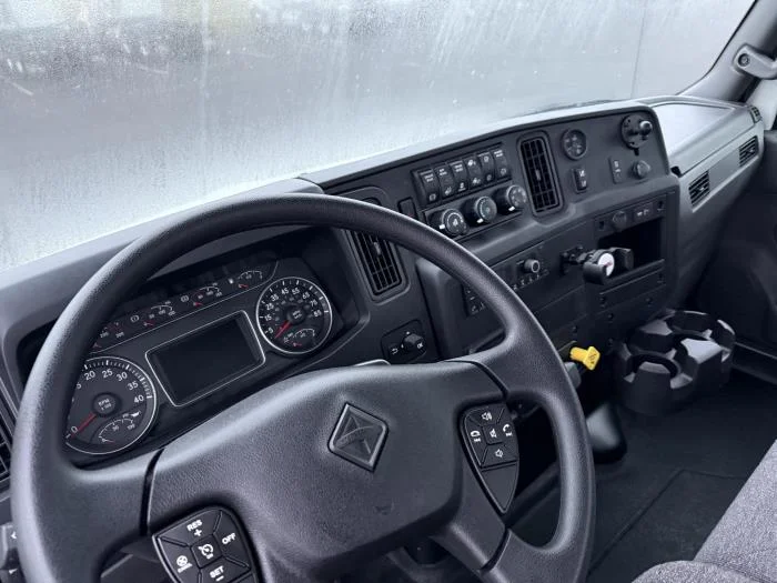 2025 International MV - image 9