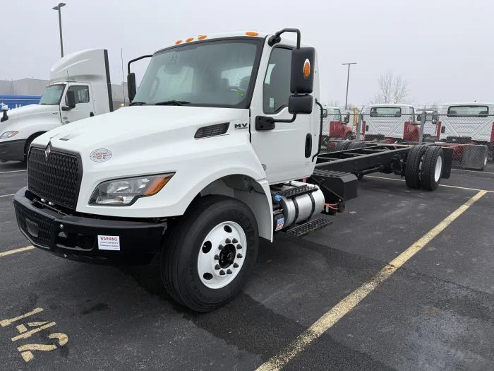 2025 International MV - image 3