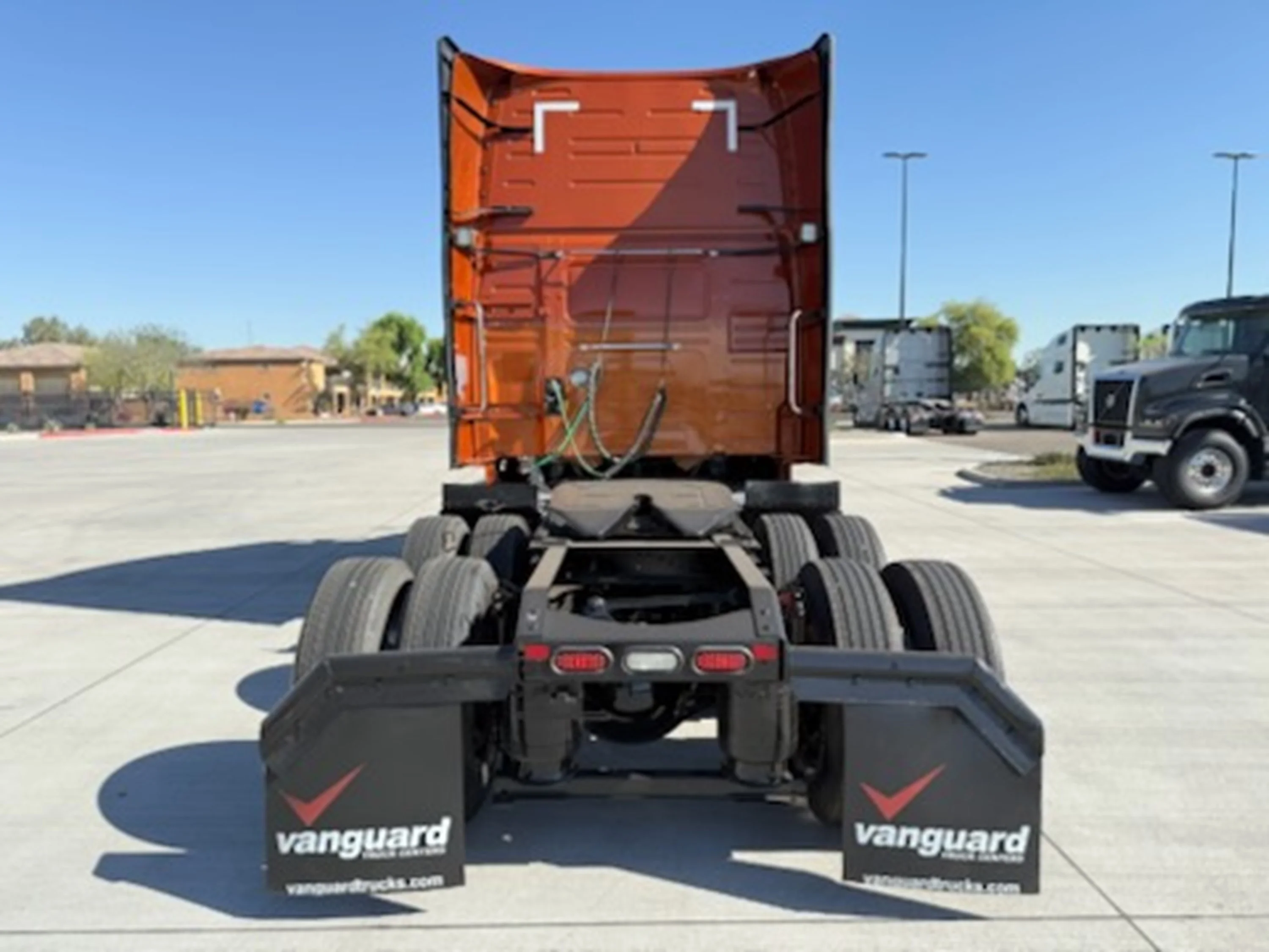 2021 Volvo VNL 760 - image 6