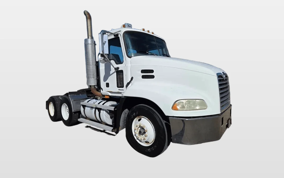 2004 Mack - image 1