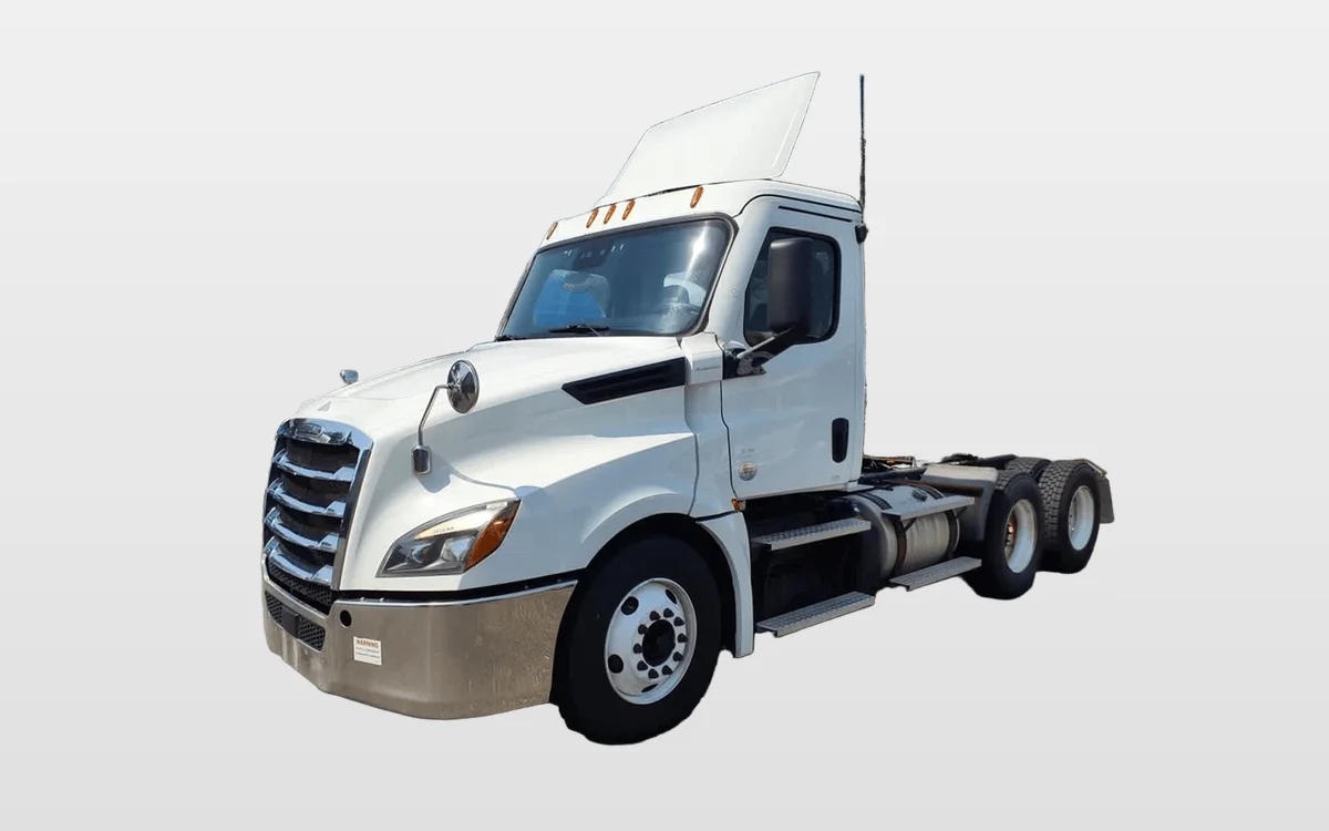 2021 Freightliner Cascadia - image 1