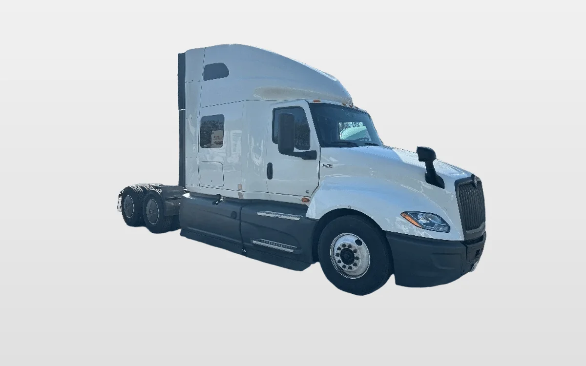 2023 International LT - image 1