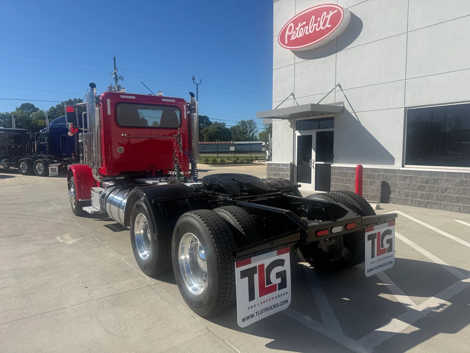 2021 Peterbilt 389 in Lowell, AR — photo 3