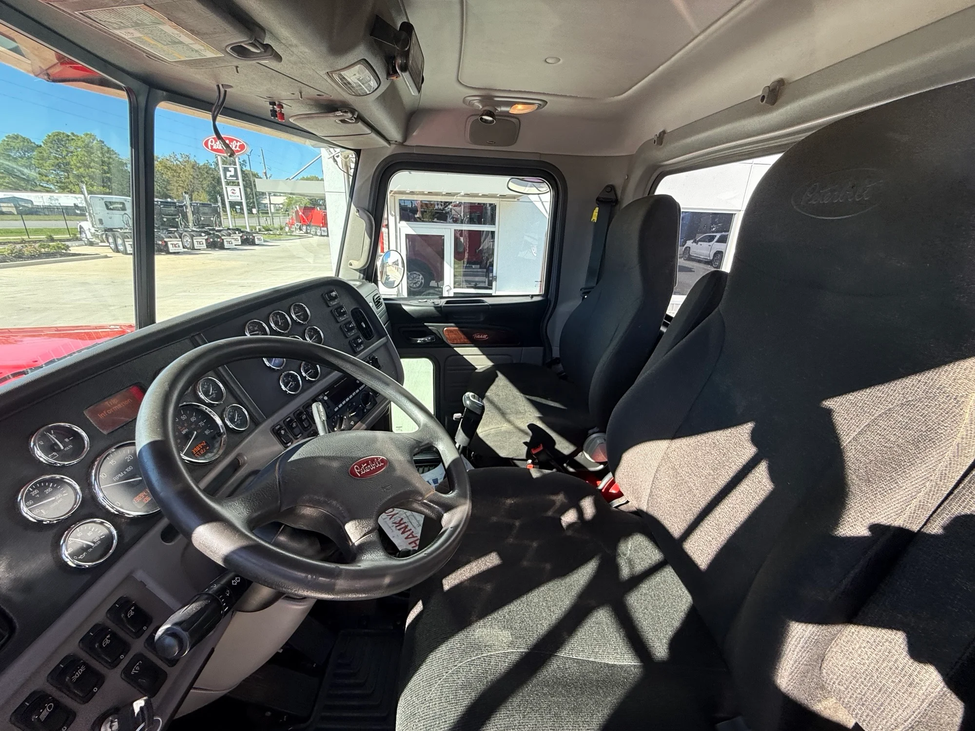 2021 Peterbilt 389 in Lowell, AR — photo 11
