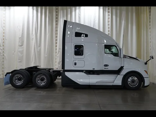 2027 Kenworth T680 in Fort Worth, TX — photo 7