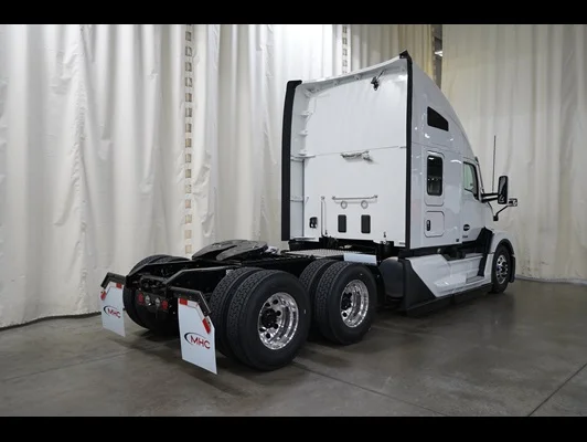 2027 Kenworth T680 in Fort Worth, TX — photo 5
