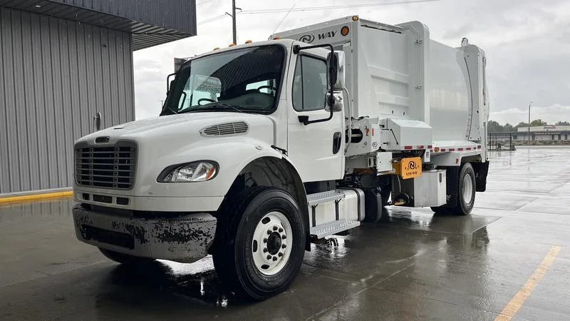 2019 Freightliner M2 106