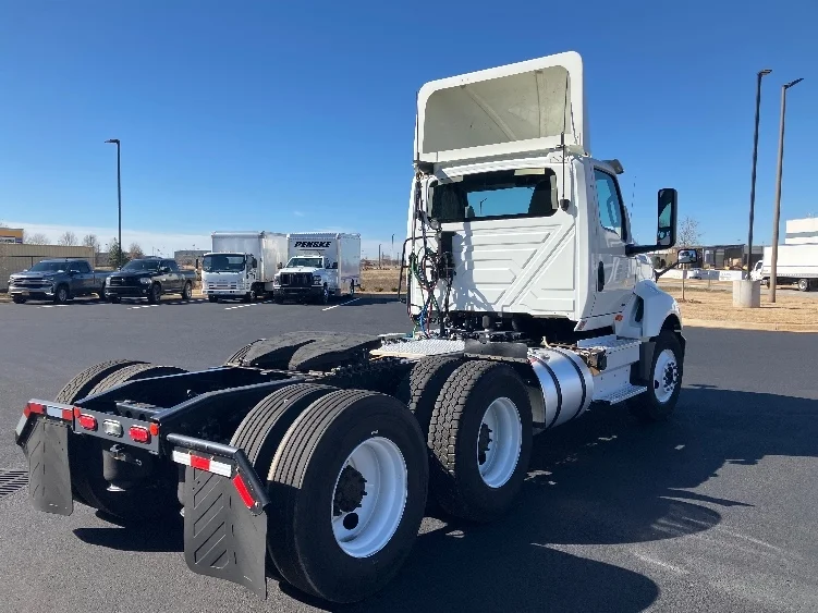 2019 International LT in Madison, AL — photo 7