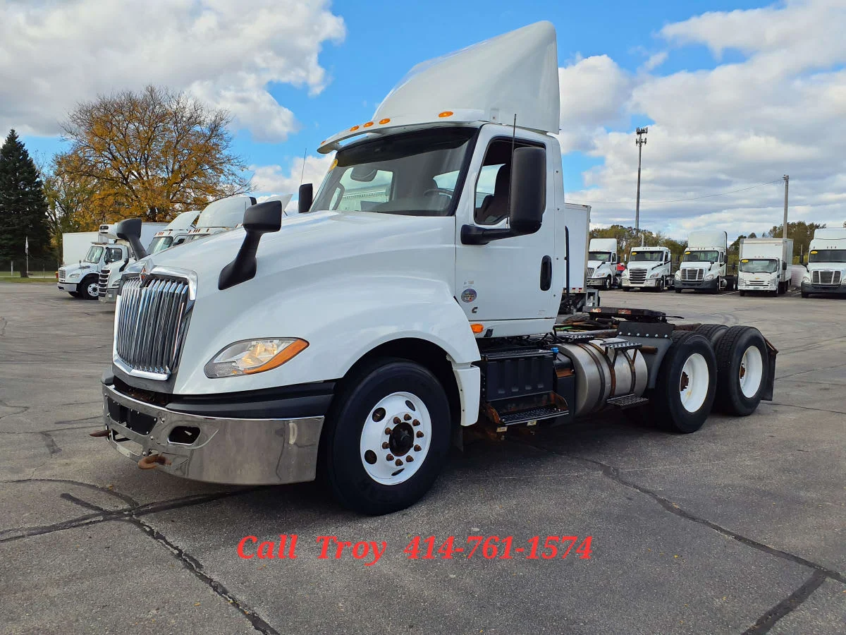 2019 International LT in Oak Creek, WI