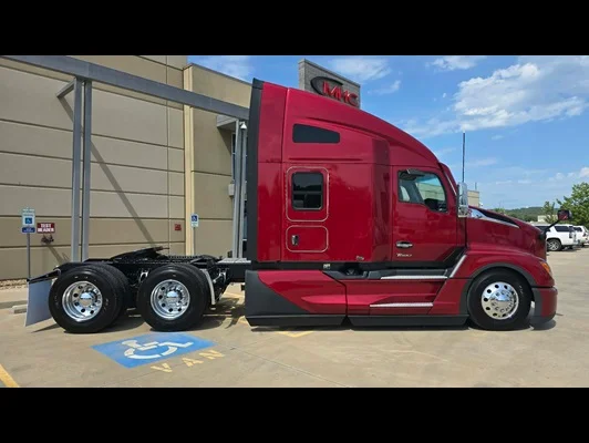 2027 Kenworth T680 in Springdale, AR — photo 11