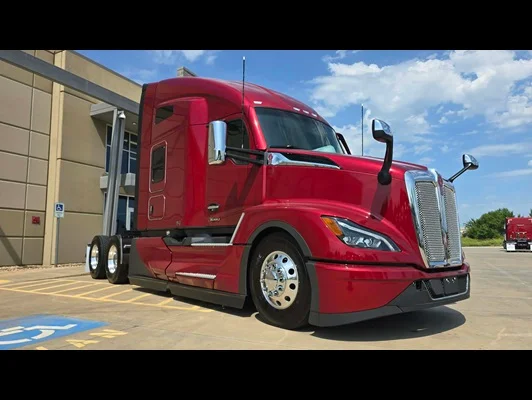 2027 Kenworth T680 in Springdale, AR — photo 9