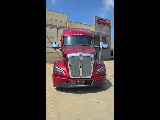 2027 Kenworth T680 in Springdale, AR — photo 10