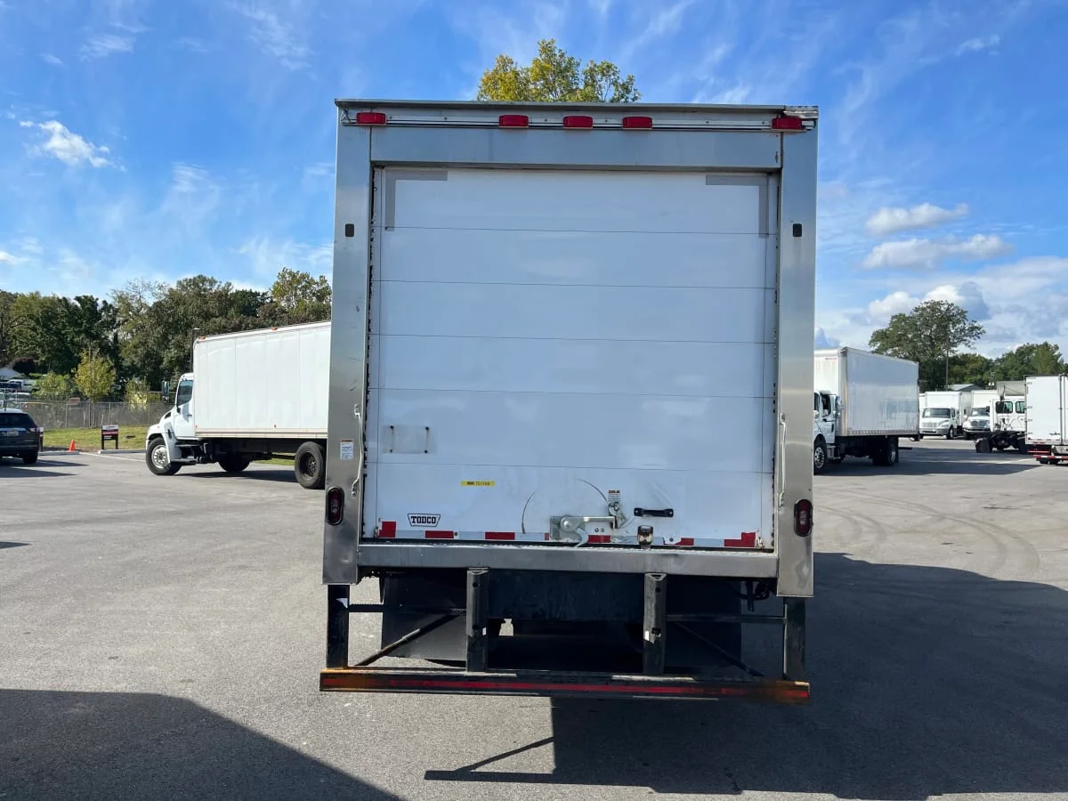 2018 Isuzu NPR - image 5