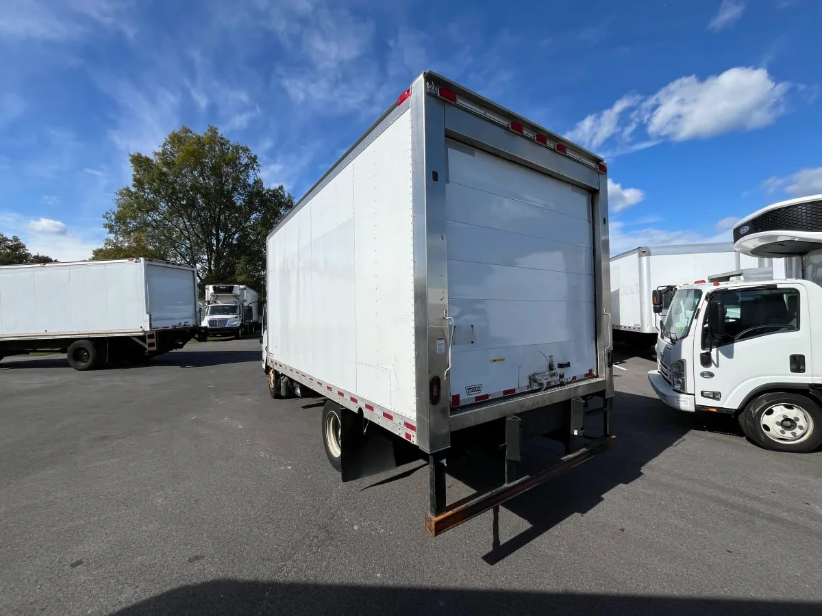 2018 Isuzu NPR - image 6