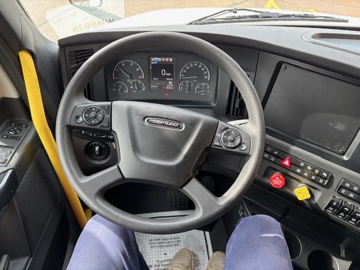 2026 Freightliner Cascadia - image 15