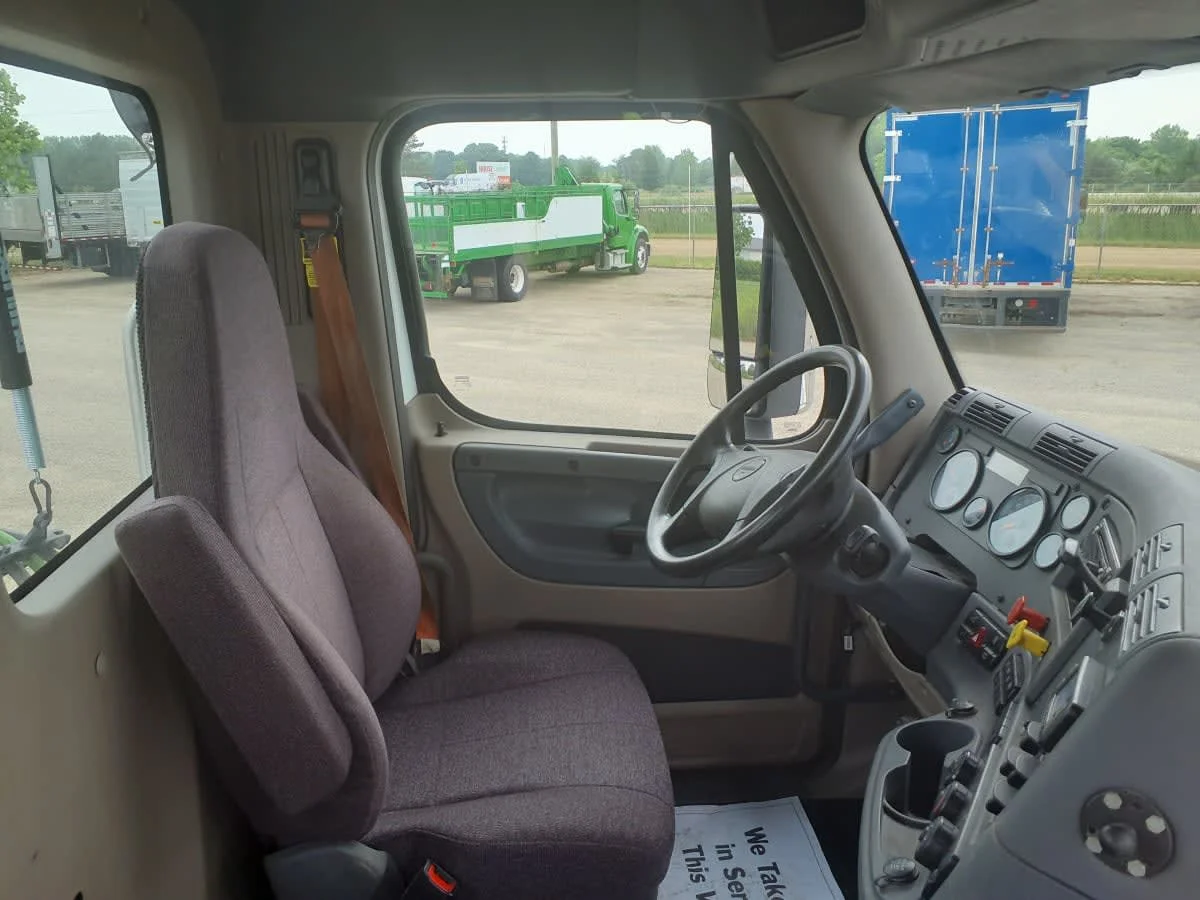 2018 Freightliner Cascadia in Ashland, VA — photo 7