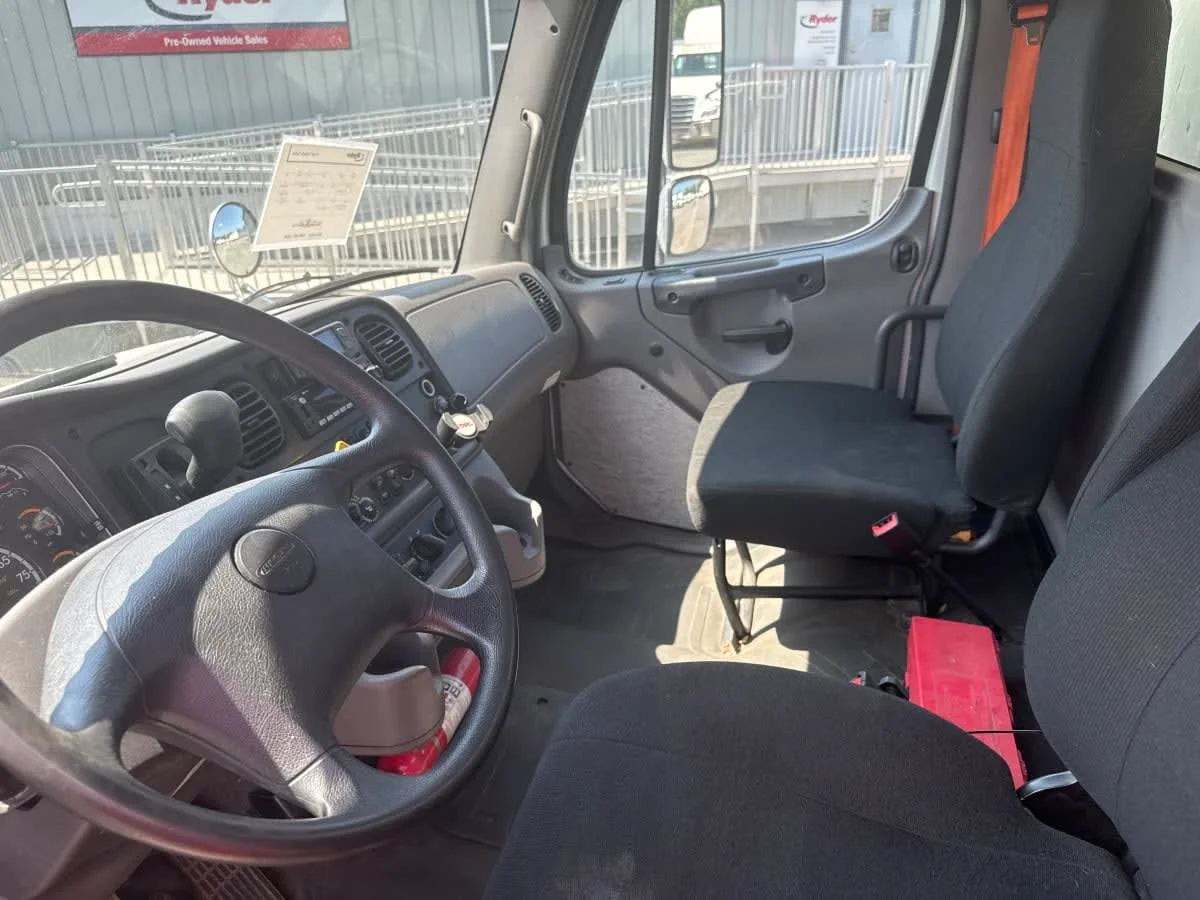 2019 Freightliner M2 106 in Syracuse, NY — photo 7