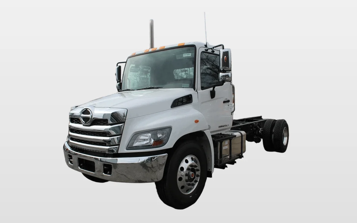 2025 Hino L7 - image 1