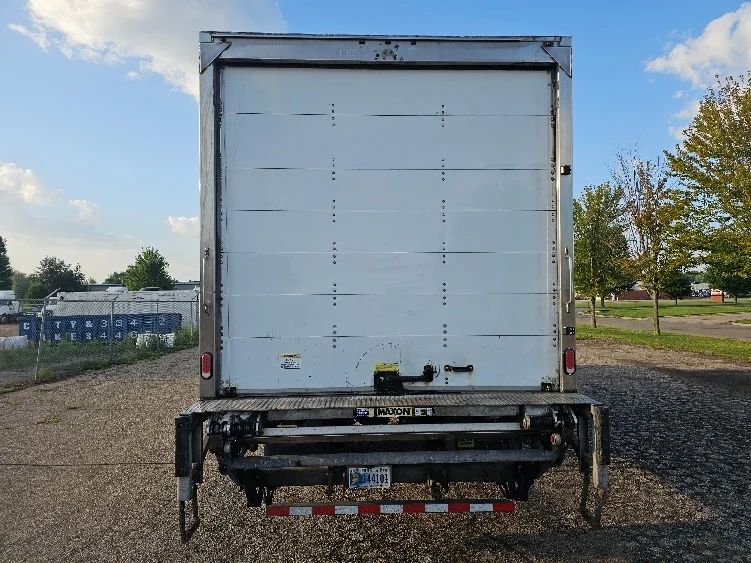 2022 Freightliner eM2 in Chicago (Melrose Park), IL — photo 7