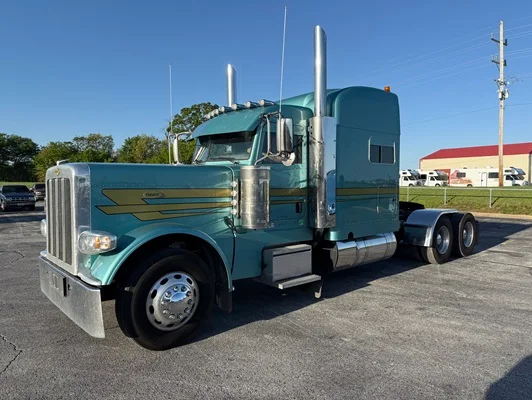 2024 Peterbilt 389 in Joplin, MO