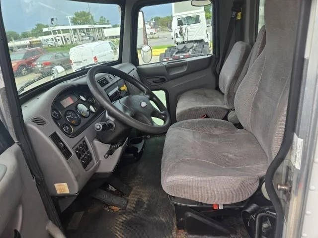 2018 Peterbilt 337 — photo 6