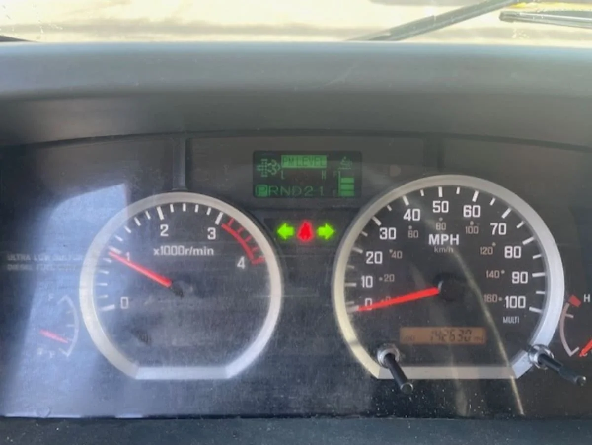 2019 Isuzu NQR in Farmingdale, NY — photo 11