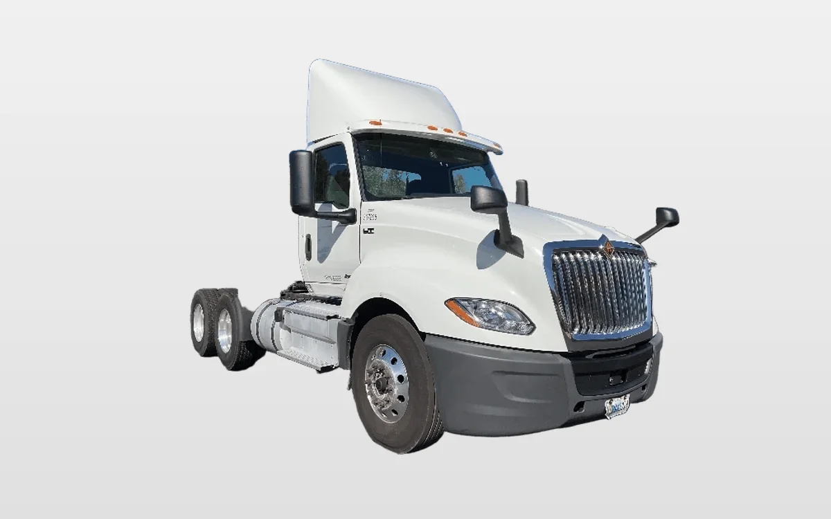 2020 International LT - image 1